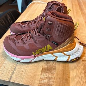 Womens Hoka 10-9 Hiking Boot